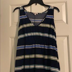 Flowy maternity dress